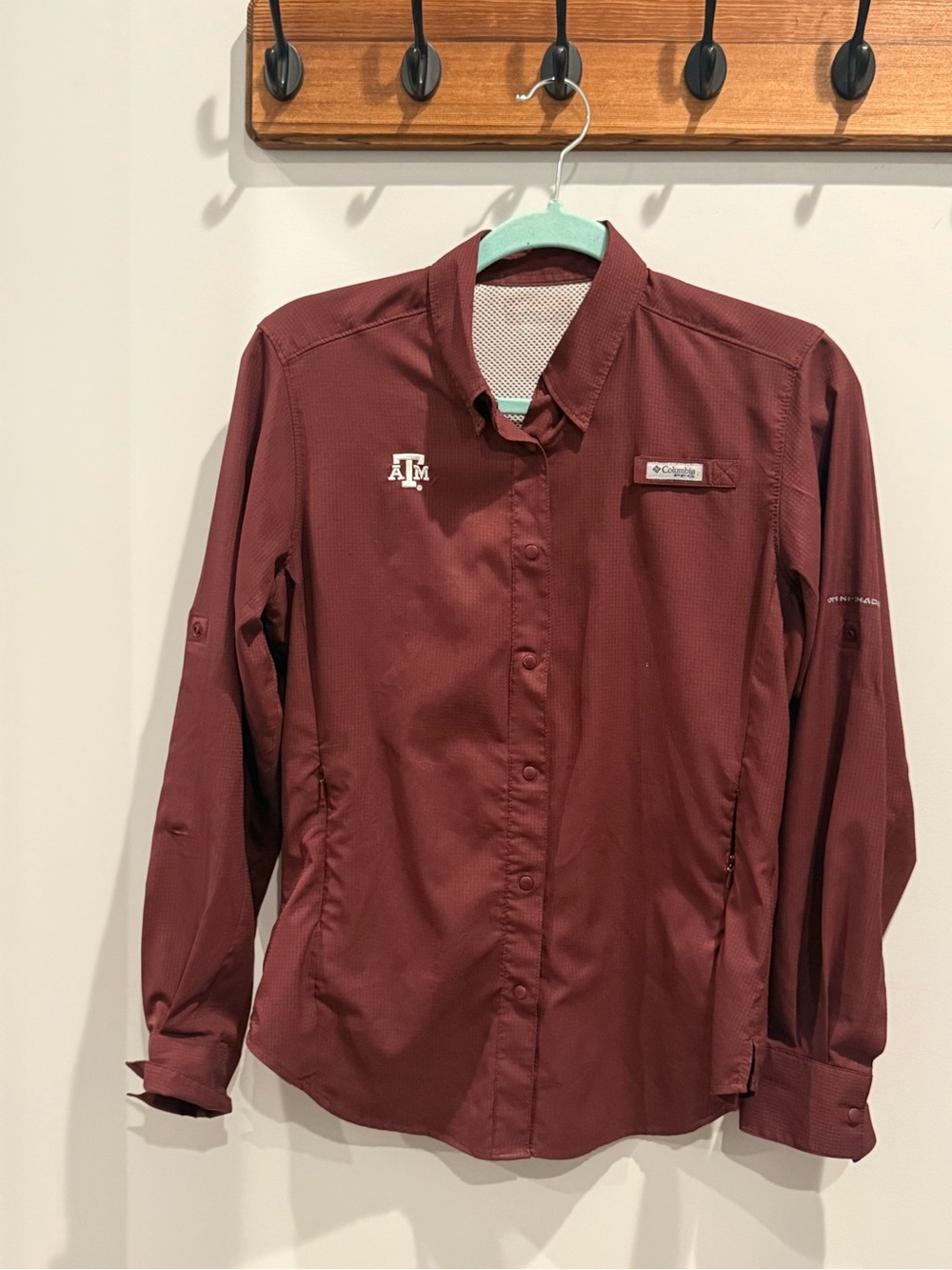 Columbia PFG Women’s Small Maroon Long-Sleeve Performance Shirt Texas A&M